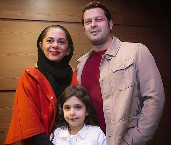 عکس همسر پژمان بازغی مجری برنامه کودک شو به همراه دخترشان
