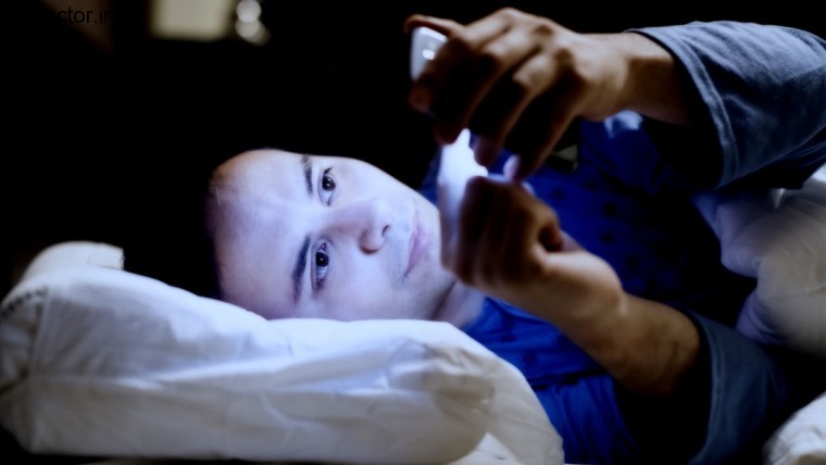 Could-Your-Smartphone-Be-Keeping-You-Awake-At-Night_221745499-760x428