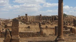 یک شهر باستانی مملوء از مخروبه های تاریخی، تیمگاد
