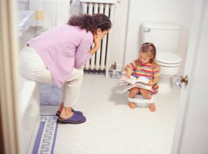 چگونه به کودک خود توالت رفتن را یاد بدهم؟