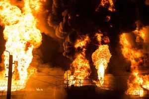 آتش سوزی در مخزن مواد نفتی بندرعباس,آتش سوزی مخزن نفتی بندر عباس