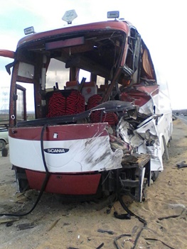 مصدومان علت تصادف اتوبوس و کامیون جاده سیرجان سه شنبه 2 مرداد 97