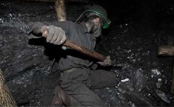 جزئیات علت ریزش معدن زغال سنگ کلاریز در شاهرود 300 کارگر