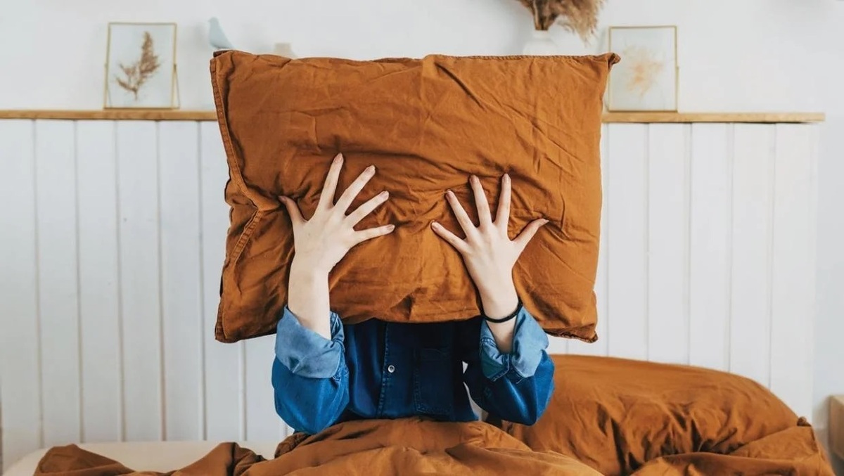 بی‌خوابی چه تاثیراتی بر مغز می‌گذارد؟